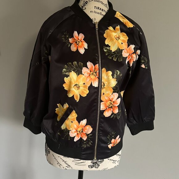 BRAND NEW GORGEOUS FLORAL WOMAN'S LUNA MOON BOMBER JACKET - SIZE SMALL - Picture 1 of 5